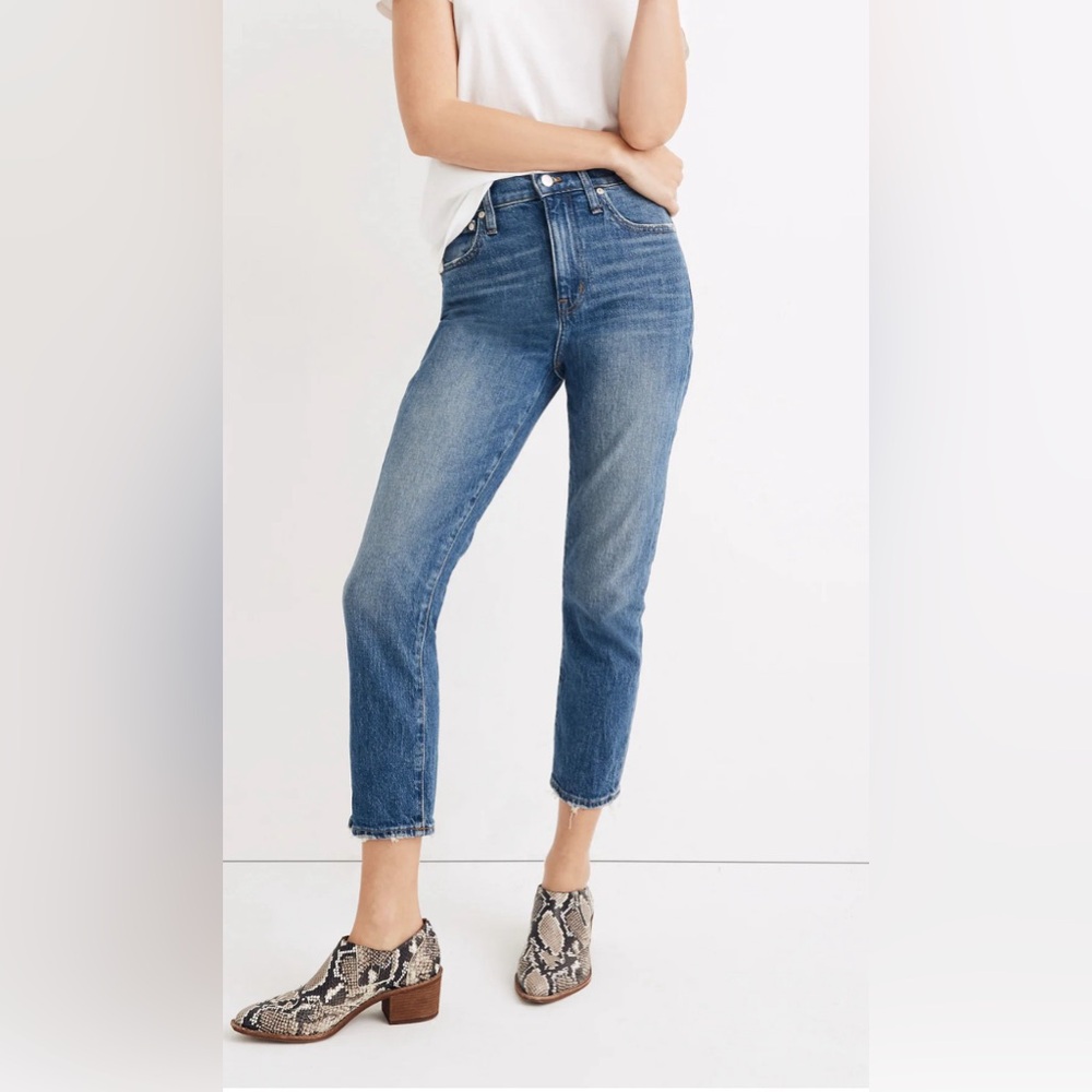 Madewell Jeans Women’s 26 The Slim Boy Jean Distressed‎ Denim Straight